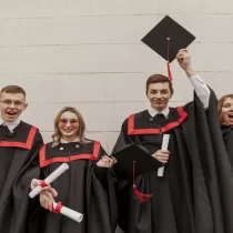 about-us-graduation-group-image about-us-graduation-group-image